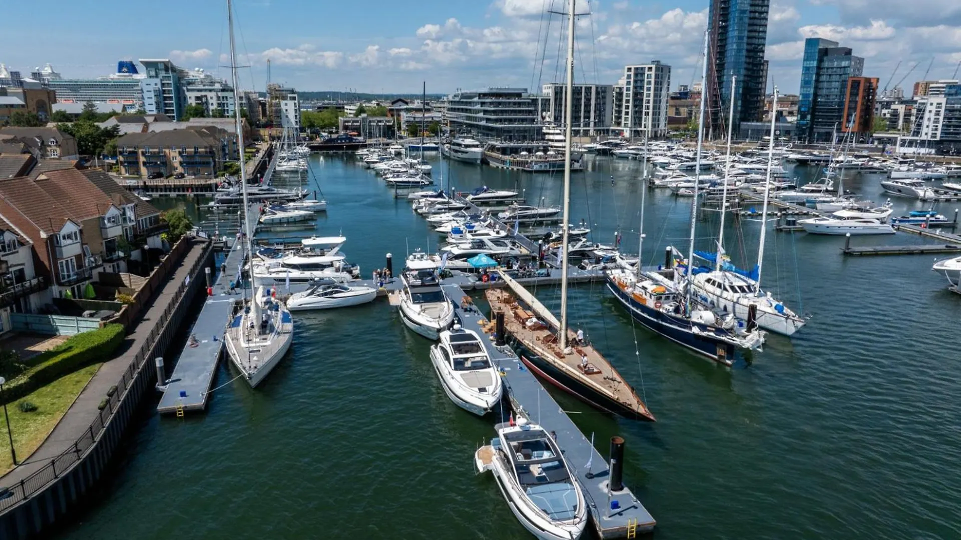 Ocean Village Apartment Southampton